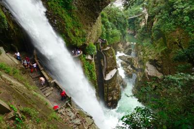Ba&ntilde;os